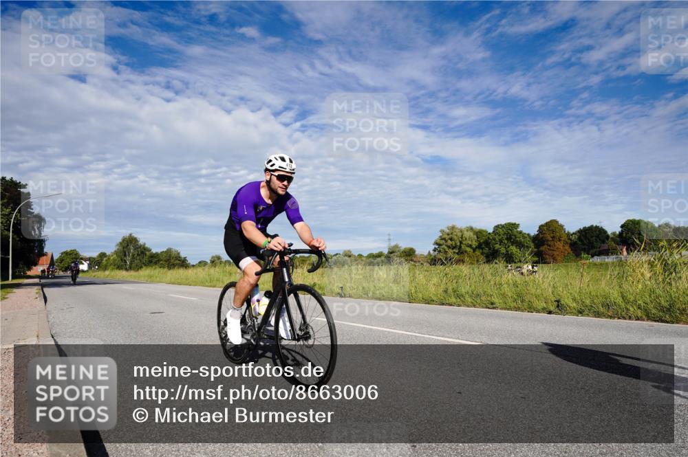 31.08.2025 - Elbe Triathlon Hamburg Michael Burmester http://msf.ph/oto/8663006 31.08.2025 09:30:47 Radfahren 192, 332, 378, 413, 476, 602, 684, 756 meine-sportfotos.de