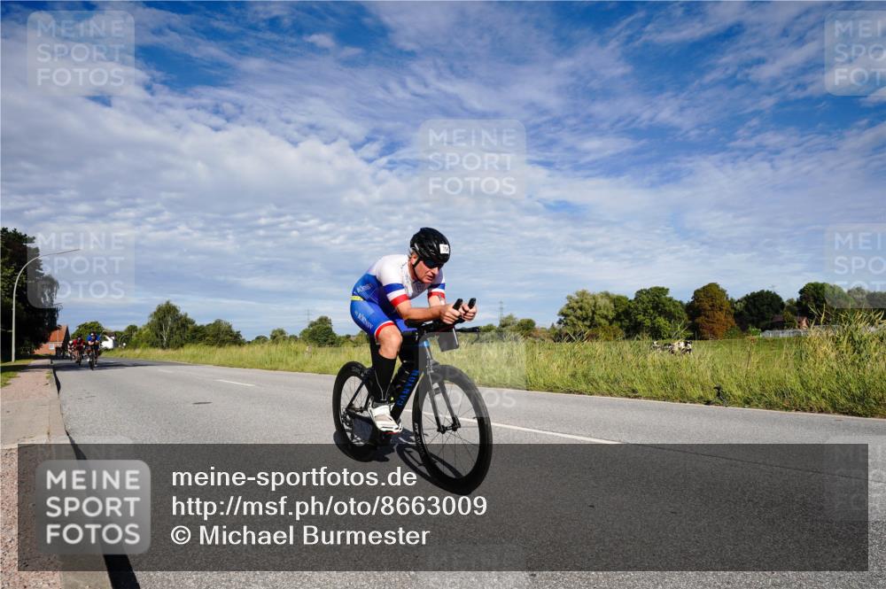 31.08.2025 - Elbe Triathlon Hamburg Michael Burmester http://msf.ph/oto/8663009 31.08.2025 09:30:50 Radfahren 256, 332, 378, 413, 476, 602, 684, 756 meine-sportfotos.de