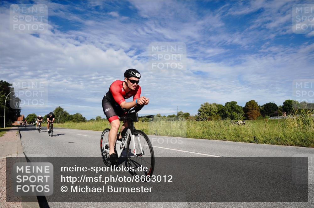 31.08.2025 - Elbe Triathlon Hamburg Michael Burmester http://msf.ph/oto/8663012 31.08.2025 09:30:53 Radfahren 176, 256, 332, 378, 476, 489, 505, 602, 756 meine-sportfotos.de