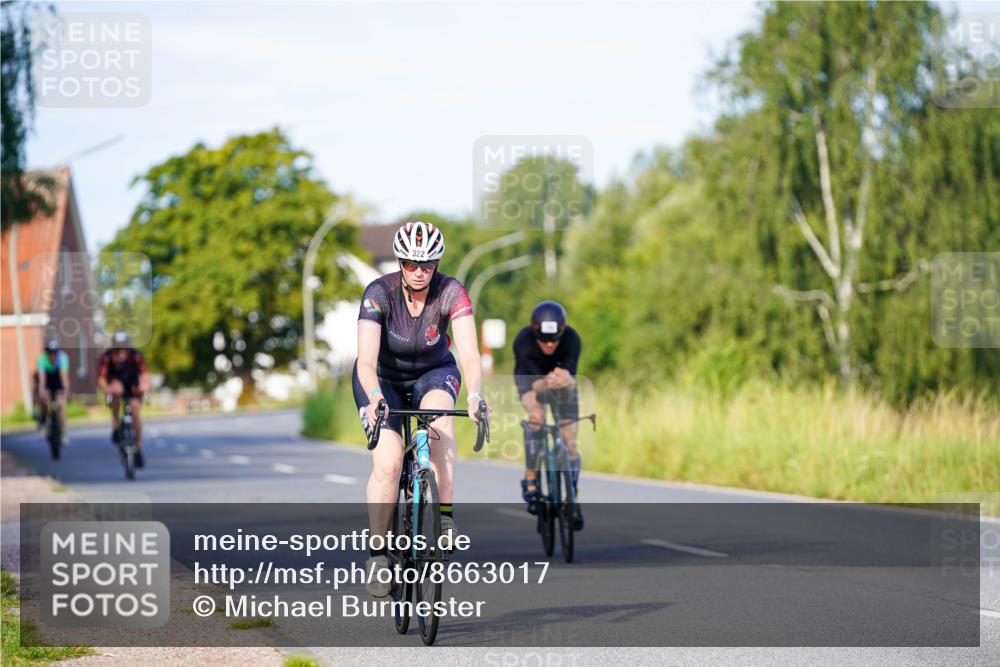 31.08.2025 - Elbe Triathlon Hamburg Michael Burmester http://msf.ph/oto/8663017 31.08.2025 09:13:45 Radfahren 190, 322, 415, 467, 490 meine-sportfotos.de