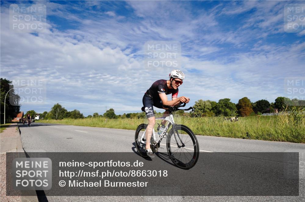 31.08.2025 - Elbe Triathlon Hamburg Michael Burmester http://msf.ph/oto/8663018 31.08.2025 09:30:55 Radfahren 176, 256, 332, 378, 476, 489, 505, 602, 737 meine-sportfotos.de