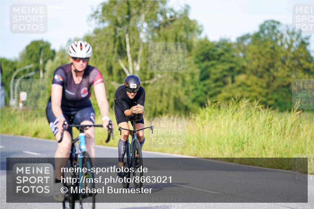 31.08.2025 - Elbe Triathlon Hamburg Michael Burmester http://msf.ph/oto/8663021 31.08.2025 09:13:46 Radfahren 190, 322, 415, 467, 490 meine-sportfotos.de
