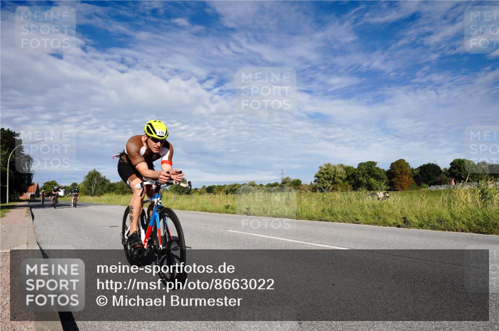 31.08.2025 - Elbe Triathlon Hamburg Michael Burmester http://msf.ph/oto/8663022 31.08.2025 09:30:59 Radfahren 176, 245, 256, 489, 505, 737 meine-sportfotos.de