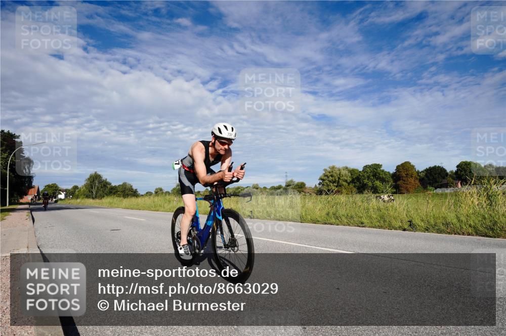 31.08.2025 - Elbe Triathlon Hamburg Michael Burmester http://msf.ph/oto/8663029 31.08.2025 09:31:02 Radfahren 245, 394, 489, 505, 737 meine-sportfotos.de