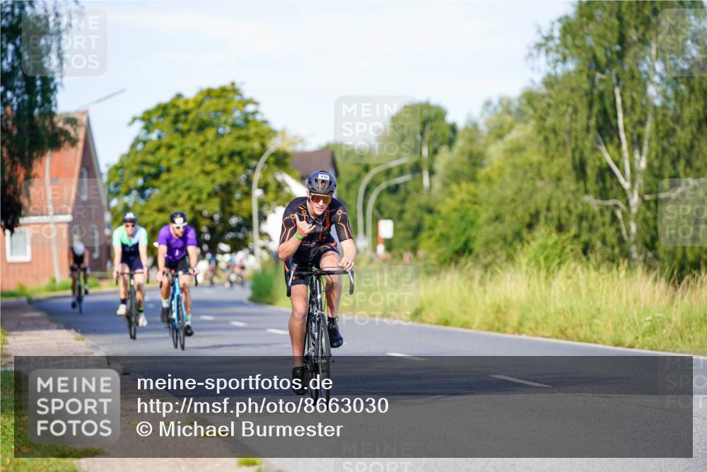 31.08.2025 - Elbe Triathlon Hamburg Michael Burmester http://msf.ph/oto/8663030 31.08.2025 09:13:48 Radfahren 190, 322, 415, 467, 490, 533 meine-sportfotos.de