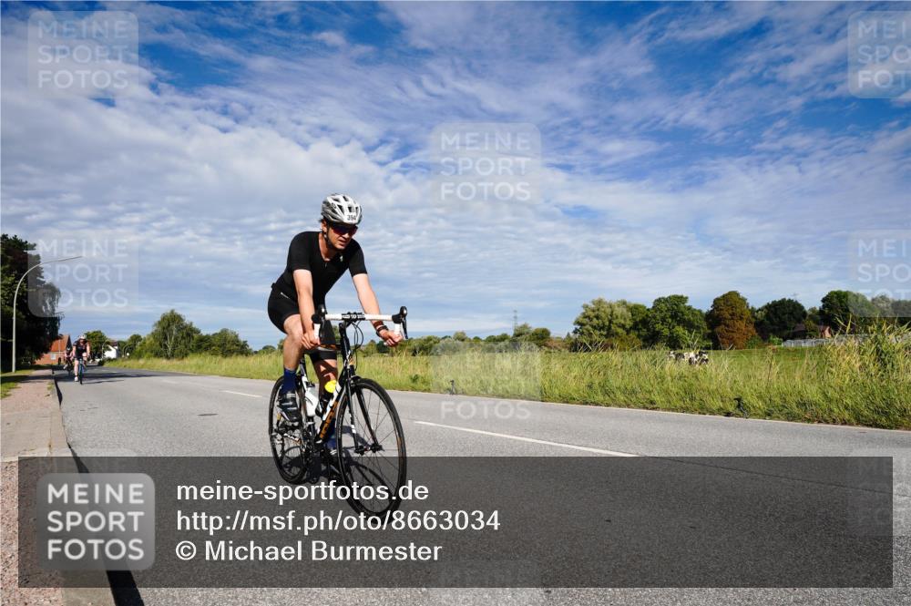 31.08.2025 - Elbe Triathlon Hamburg Michael Burmester http://msf.ph/oto/8663034 31.08.2025 09:31:08 Radfahren 290, 322, 352, 394 meine-sportfotos.de