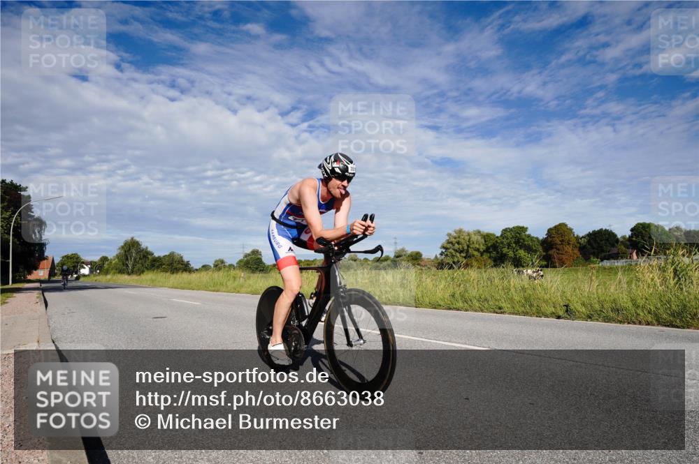 31.08.2025 - Elbe Triathlon Hamburg Michael Burmester http://msf.ph/oto/8663038 31.08.2025 09:31:11 Radfahren 290, 322, 352 meine-sportfotos.de