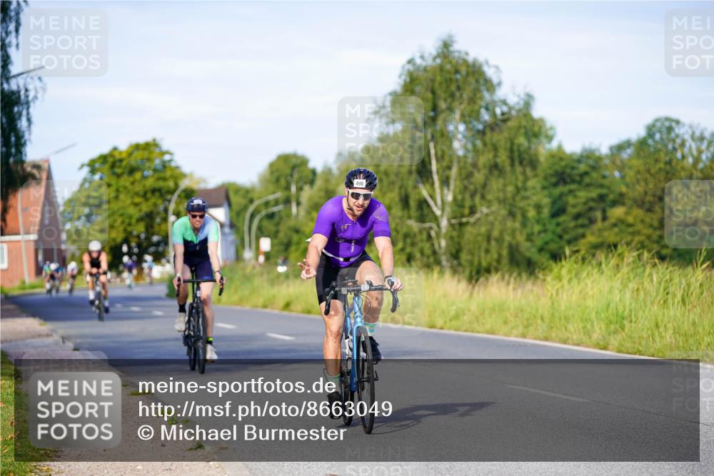 31.08.2025 - Elbe Triathlon Hamburg Michael Burmester http://msf.ph/oto/8663049 31.08.2025 09:13:51 Radfahren 414, 415, 490, 533 meine-sportfotos.de