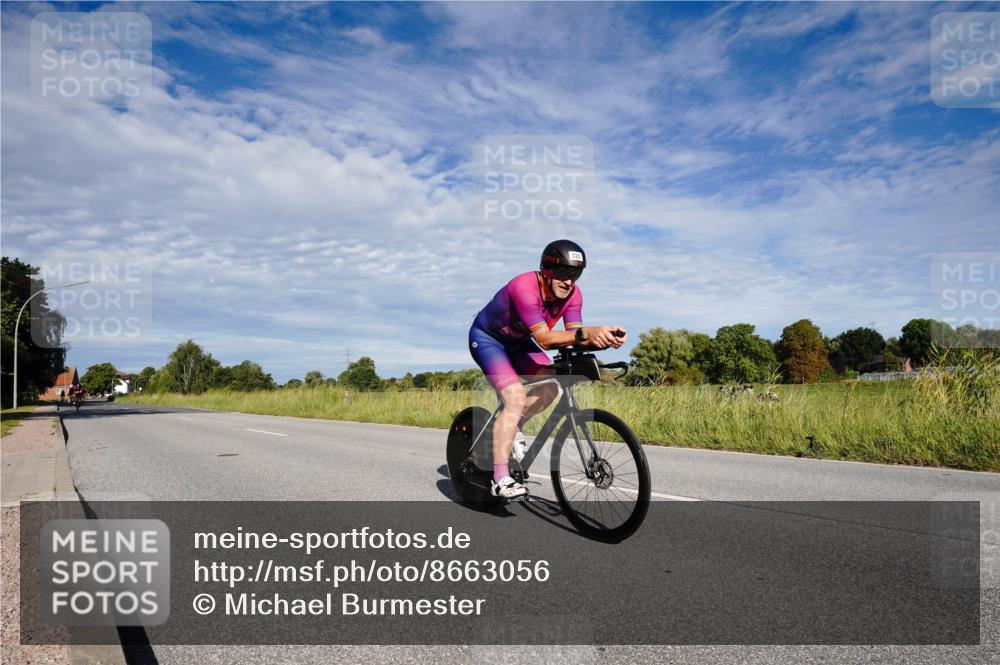 31.08.2025 - Elbe Triathlon Hamburg Michael Burmester http://msf.ph/oto/8663056 31.08.2025 09:31:37 Radfahren 244, 369, 666, 720 meine-sportfotos.de