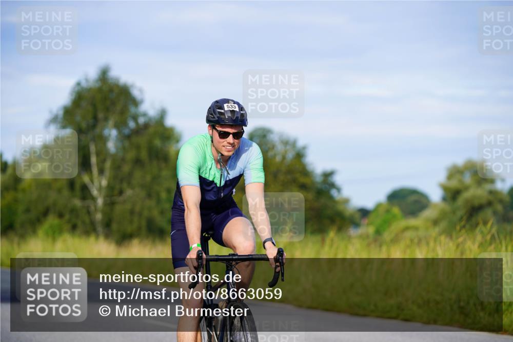 31.08.2025 - Elbe Triathlon Hamburg Michael Burmester http://msf.ph/oto/8663059 31.08.2025 09:13:54 Radfahren 221, 414, 490, 533, 551 meine-sportfotos.de