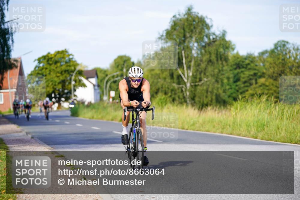 31.08.2025 - Elbe Triathlon Hamburg Michael Burmester http://msf.ph/oto/8663064 31.08.2025 09:13:56 Radfahren 221, 414, 533, 551 meine-sportfotos.de