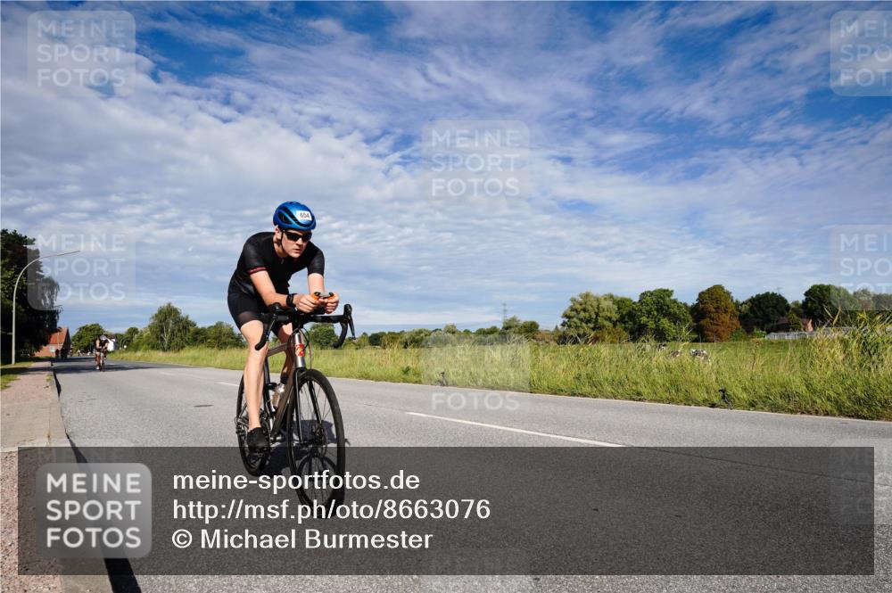 31.08.2025 - Elbe Triathlon Hamburg Michael Burmester http://msf.ph/oto/8663076 31.08.2025 09:32:01 Radfahren 329, 633, 654, 740 meine-sportfotos.de