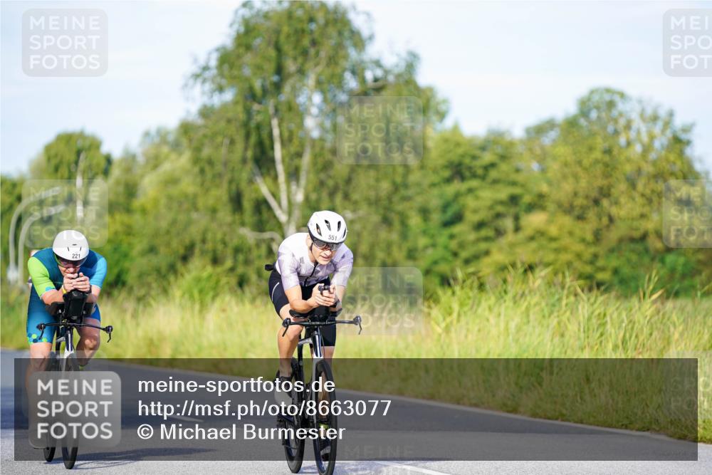 31.08.2025 - Elbe Triathlon Hamburg Michael Burmester http://msf.ph/oto/8663077 31.08.2025 09:14:00 Radfahren 210, 221, 282, 305, 360, 519, 551, 554 meine-sportfotos.de