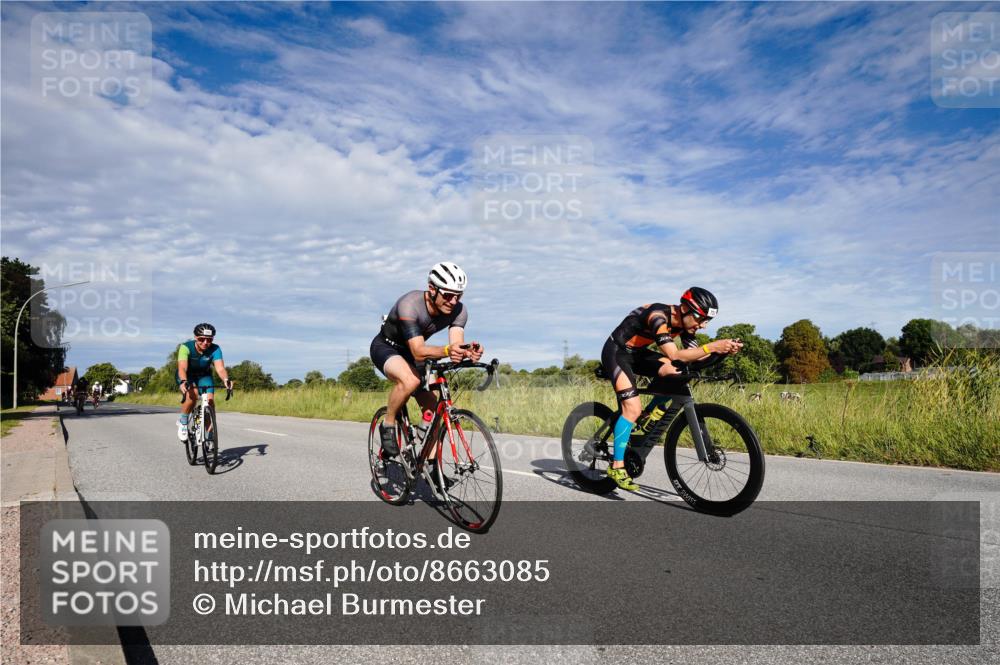 31.08.2025 - Elbe Triathlon Hamburg Michael Burmester http://msf.ph/oto/8663085 31.08.2025 09:32:12 Radfahren 284, 285, 374, 420, 463, 528, 646, 700, 707, 708, 717 meine-sportfotos.de