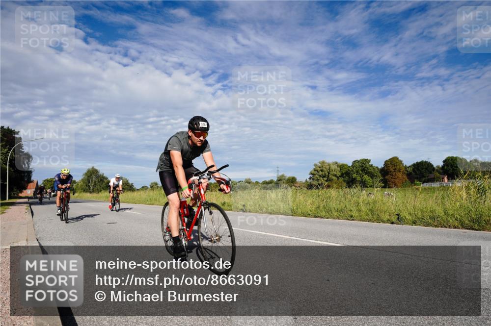 31.08.2025 - Elbe Triathlon Hamburg Michael Burmester http://msf.ph/oto/8663091 31.08.2025 09:32:15 Radfahren 284, 285, 374, 420, 463, 528, 635, 646, 717 meine-sportfotos.de
