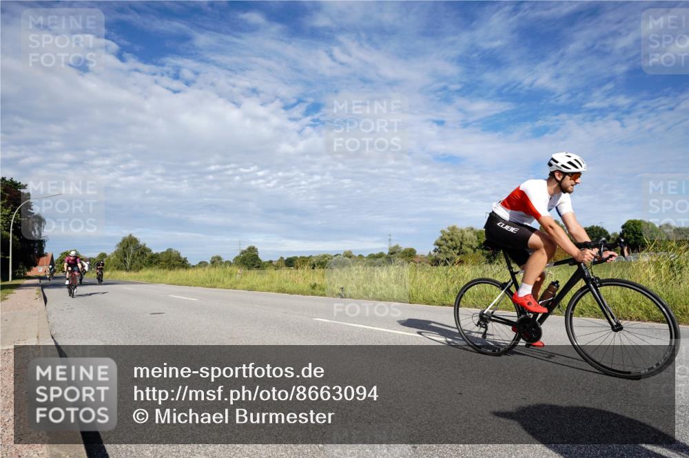 31.08.2025 - Elbe Triathlon Hamburg Michael Burmester http://msf.ph/oto/8663094 31.08.2025 09:32:16 Radfahren 284, 374, 420, 463, 528, 635, 646, 717 meine-sportfotos.de
