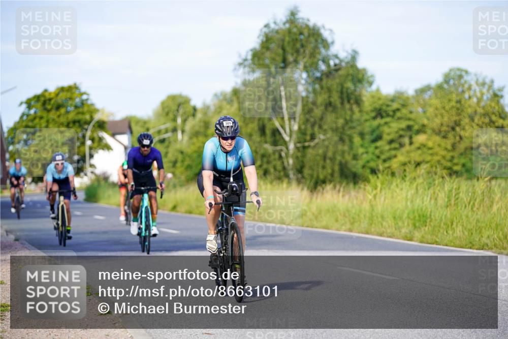 31.08.2025 - Elbe Triathlon Hamburg Michael Burmester http://msf.ph/oto/8663101 31.08.2025 09:14:05 Radfahren 210, 282, 305, 360, 384, 519, 554 meine-sportfotos.de