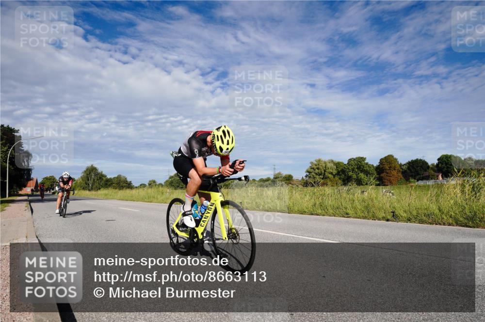 31.08.2025 - Elbe Triathlon Hamburg Michael Burmester http://msf.ph/oto/8663113 31.08.2025 09:32:34 Radfahren 253, 392, 674, 712 meine-sportfotos.de