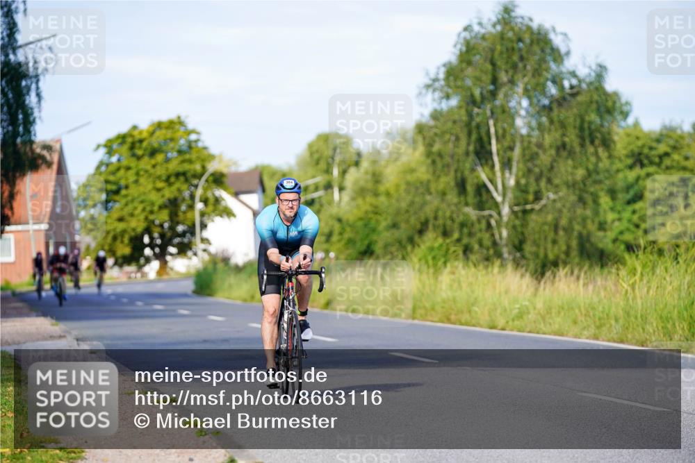 31.08.2025 - Elbe Triathlon Hamburg Michael Burmester http://msf.ph/oto/8663116 31.08.2025 09:14:09 Radfahren 210, 216, 305, 360, 384, 519, 554 meine-sportfotos.de