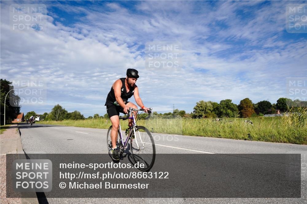 31.08.2025 - Elbe Triathlon Hamburg Michael Burmester http://msf.ph/oto/8663122 31.08.2025 09:32:44 Radfahren 577, 709, 713 meine-sportfotos.de