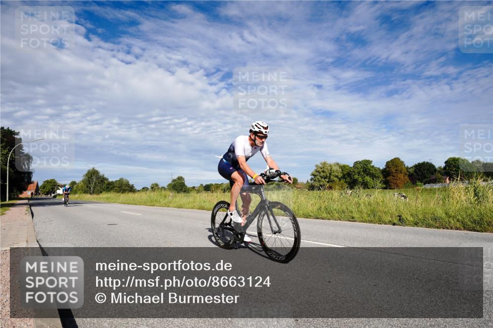 31.08.2025 - Elbe Triathlon Hamburg Michael Burmester http://msf.ph/oto/8663124 31.08.2025 09:32:47 Radfahren 577, 709, 713 meine-sportfotos.de