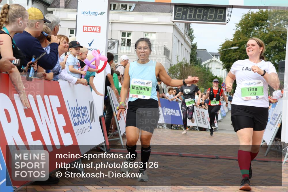 31.08.2025 - 21. Blankeneser Heldenlauf Strokosch-Dieckow http://msf.ph/oto/8663126 31.08.2025 11:21:13 Ziel 3573, 3392, 3085, 3285 meine-sportfotos.de