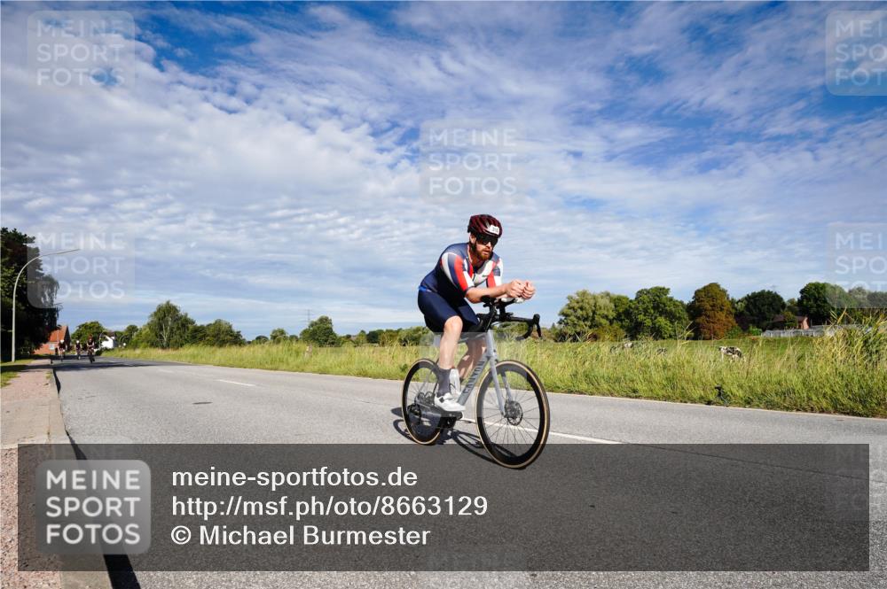 31.08.2025 - Elbe Triathlon Hamburg Michael Burmester http://msf.ph/oto/8663129 31.08.2025 09:32:58 Radfahren 184, 310, 495, 502 meine-sportfotos.de