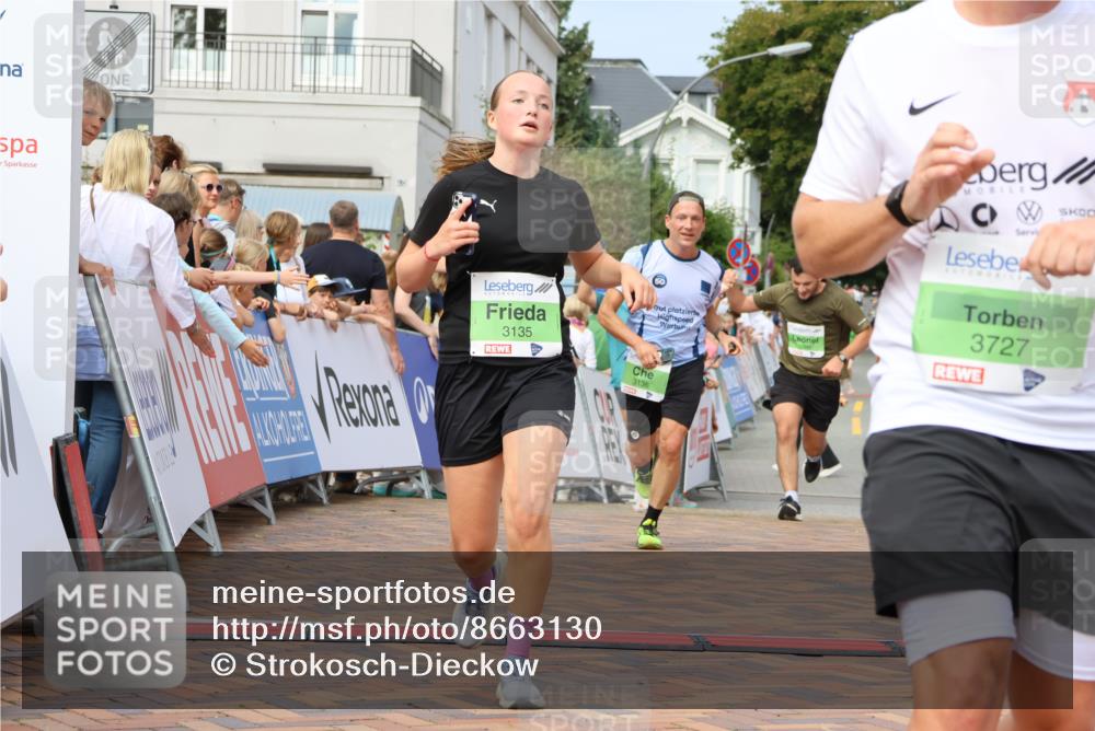 31.08.2025 - 21. Blankeneser Heldenlauf Strokosch-Dieckow http://msf.ph/oto/8663130 31.08.2025 11:02:29 Ziel 3380, 3379, 3135, 3136, 3406, 3484, 3727 meine-sportfotos.de