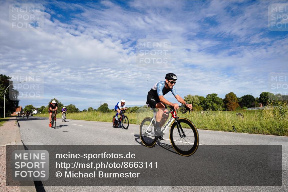 31.08.2025 - Elbe Triathlon Hamburg Michael Burmester http://msf.ph/oto/8663141 31.08.2025 09:33:15 Radfahren 214, 407, 493, 526, 531, 691, 742, 754, 759 meine-sportfotos.de