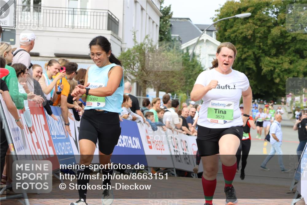 31.08.2025 - 21. Blankeneser Heldenlauf Strokosch-Dieckow http://msf.ph/oto/8663151 31.08.2025 11:21:12 Ziel 3573, 3392, 3085, 3285 meine-sportfotos.de