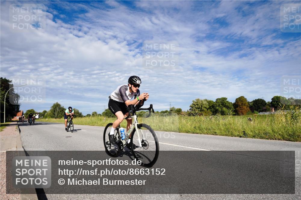 31.08.2025 - Elbe Triathlon Hamburg Michael Burmester http://msf.ph/oto/8663152 31.08.2025 09:33:20 Radfahren 287, 407, 493, 510, 531, 618, 729, 731, 742, 754 meine-sportfotos.de