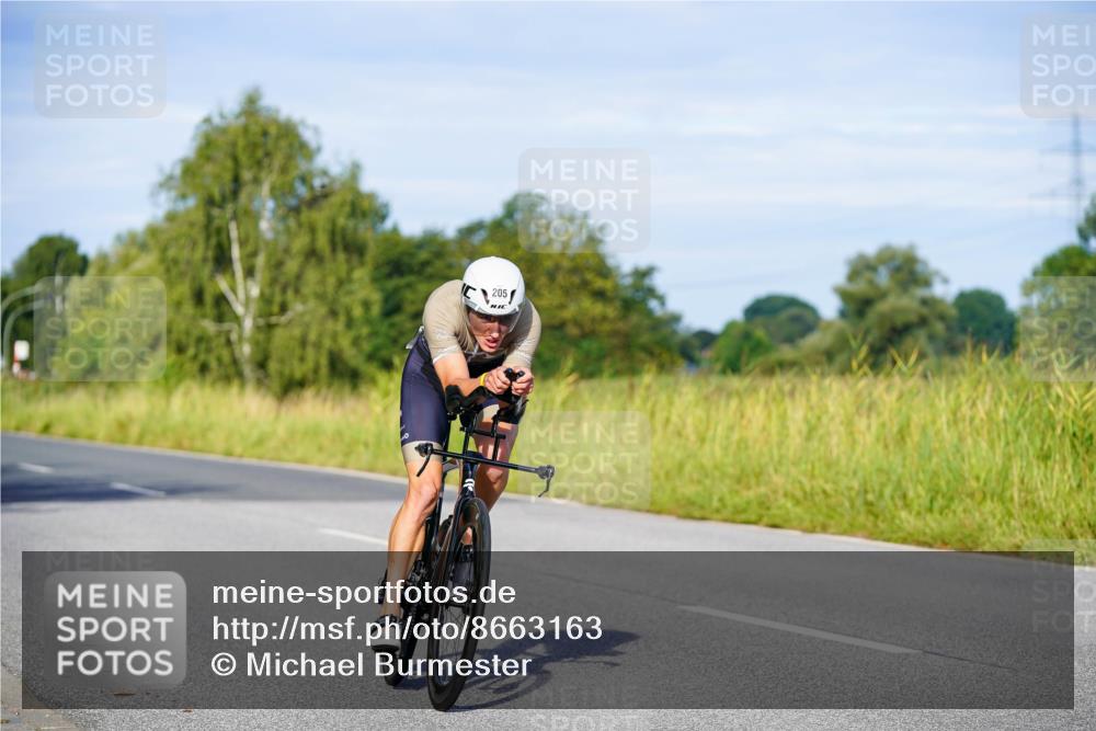 31.08.2025 - Elbe Triathlon Hamburg Michael Burmester http://msf.ph/oto/8663163 31.08.2025 09:14:35 Radfahren 183, 186, 194, 205, 409, 596, 630 meine-sportfotos.de