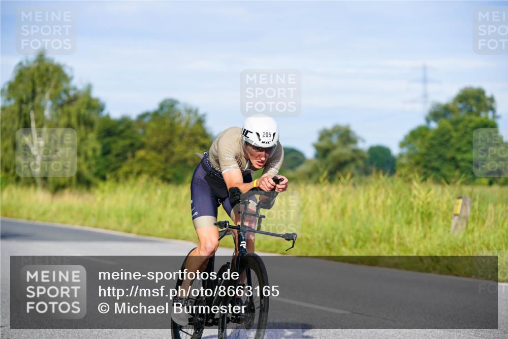 31.08.2025 - Elbe Triathlon Hamburg Michael Burmester http://msf.ph/oto/8663165 31.08.2025 09:14:35 Radfahren 183, 186, 194, 205, 409, 596, 630 meine-sportfotos.de