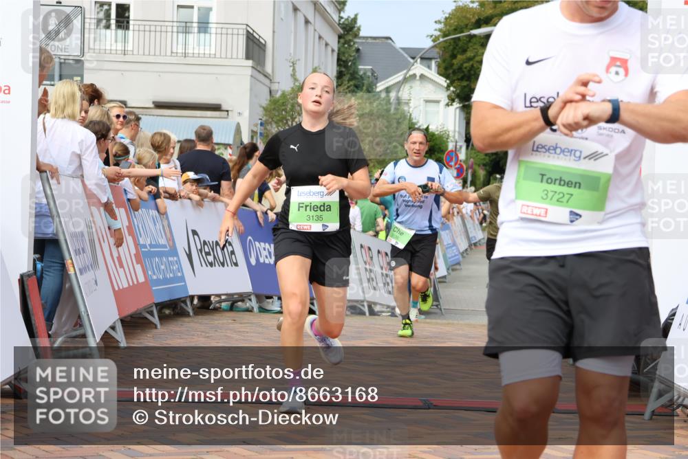 31.08.2025 - 21. Blankeneser Heldenlauf Strokosch-Dieckow http://msf.ph/oto/8663168 31.08.2025 11:02:29 Ziel 3380, 3379, 3135, 3136, 3406, 3484, 3727 meine-sportfotos.de