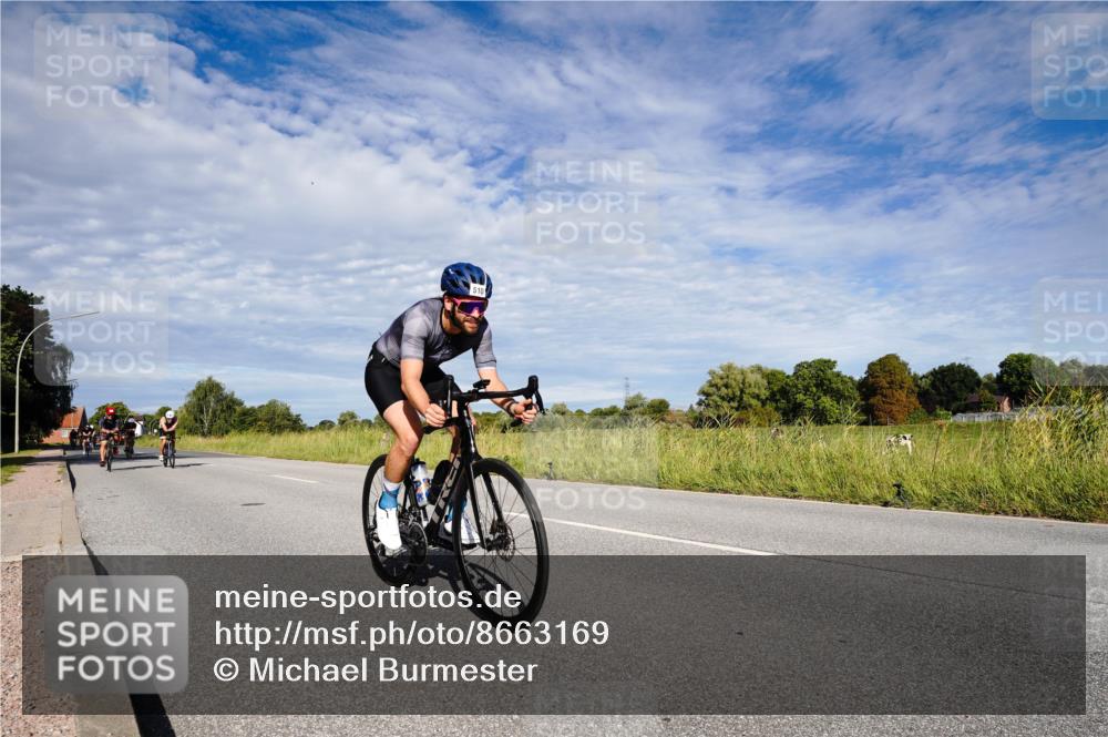 31.08.2025 - Elbe Triathlon Hamburg Michael Burmester http://msf.ph/oto/8663169 31.08.2025 09:33:28 Radfahren 283, 313, 314, 340, 365, 464, 510, 547, 553, 618, 636, 694, 726, 729 meine-sportfotos.de