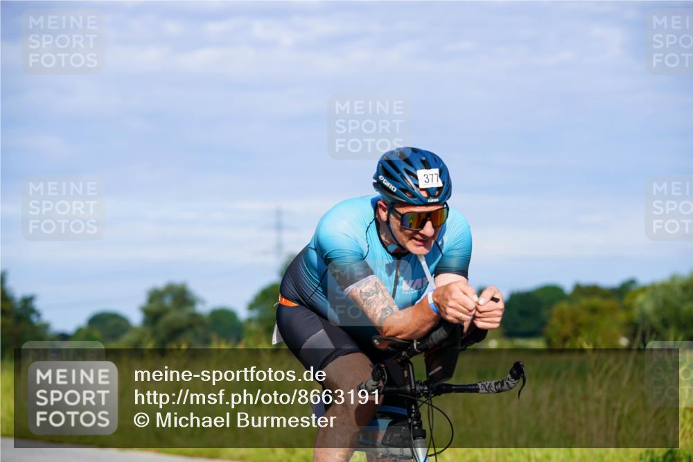 31.08.2025 - Elbe Triathlon Hamburg Michael Burmester http://msf.ph/oto/8663191 31.08.2025 09:14:53 Radfahren 354, 377 meine-sportfotos.de