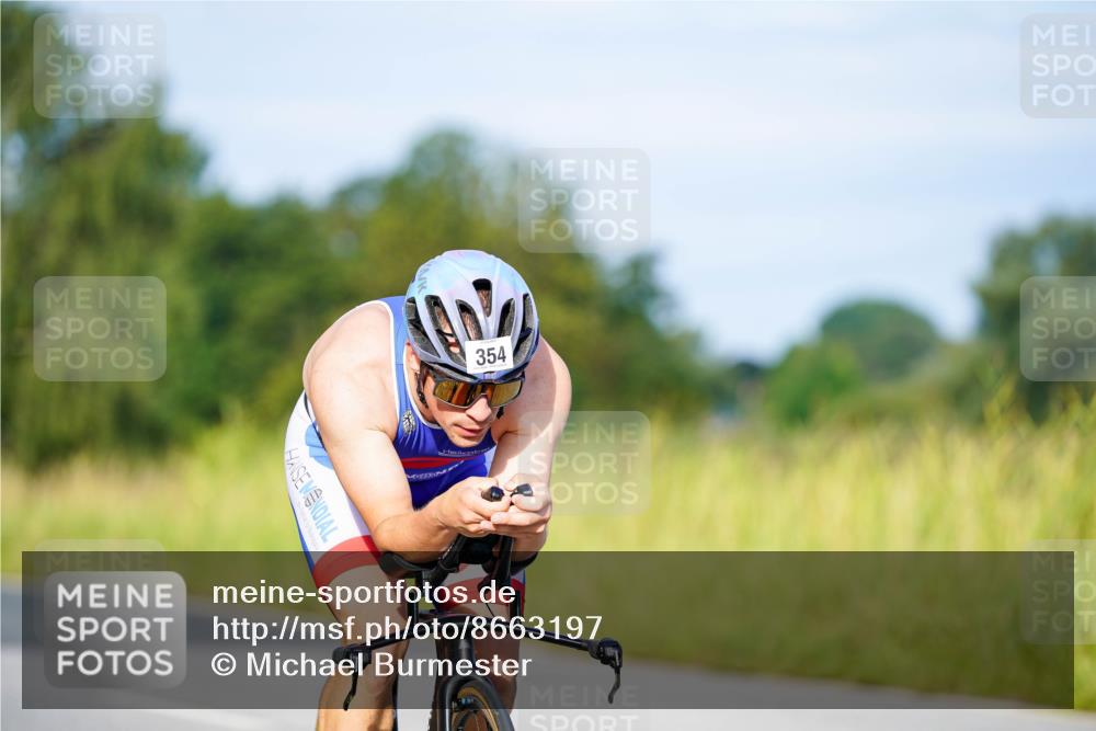 31.08.2025 - Elbe Triathlon Hamburg Michael Burmester http://msf.ph/oto/8663197 31.08.2025 09:14:57 Radfahren 280, 354, 431 meine-sportfotos.de