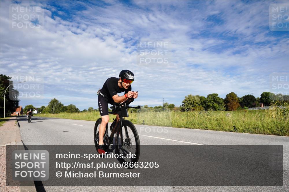 31.08.2025 - Elbe Triathlon Hamburg Michael Burmester http://msf.ph/oto/8663205 31.08.2025 09:33:51 Radfahren 458, 655 meine-sportfotos.de