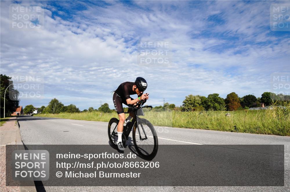 31.08.2025 - Elbe Triathlon Hamburg Michael Burmester http://msf.ph/oto/8663206 31.08.2025 09:33:53 Radfahren 458, 655 meine-sportfotos.de