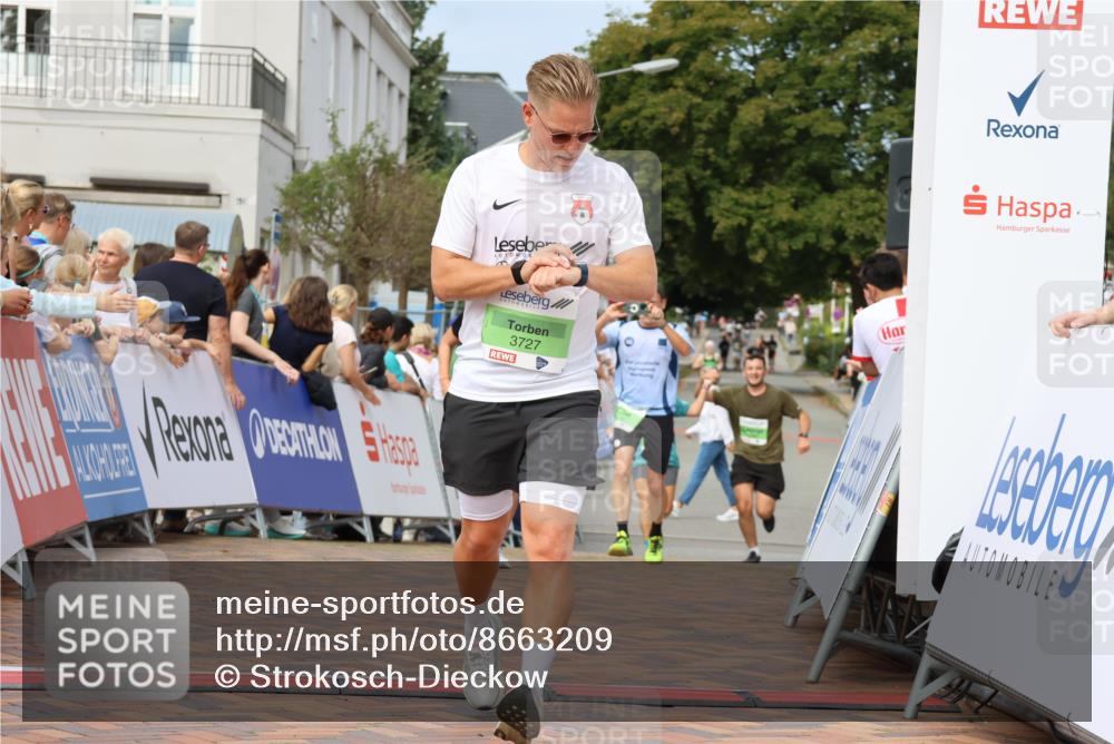 31.08.2025 - 21. Blankeneser Heldenlauf Strokosch-Dieckow http://msf.ph/oto/8663209 31.08.2025 11:02:27 Ziel 3135, 3136, 3406, 3484, 3727 meine-sportfotos.de