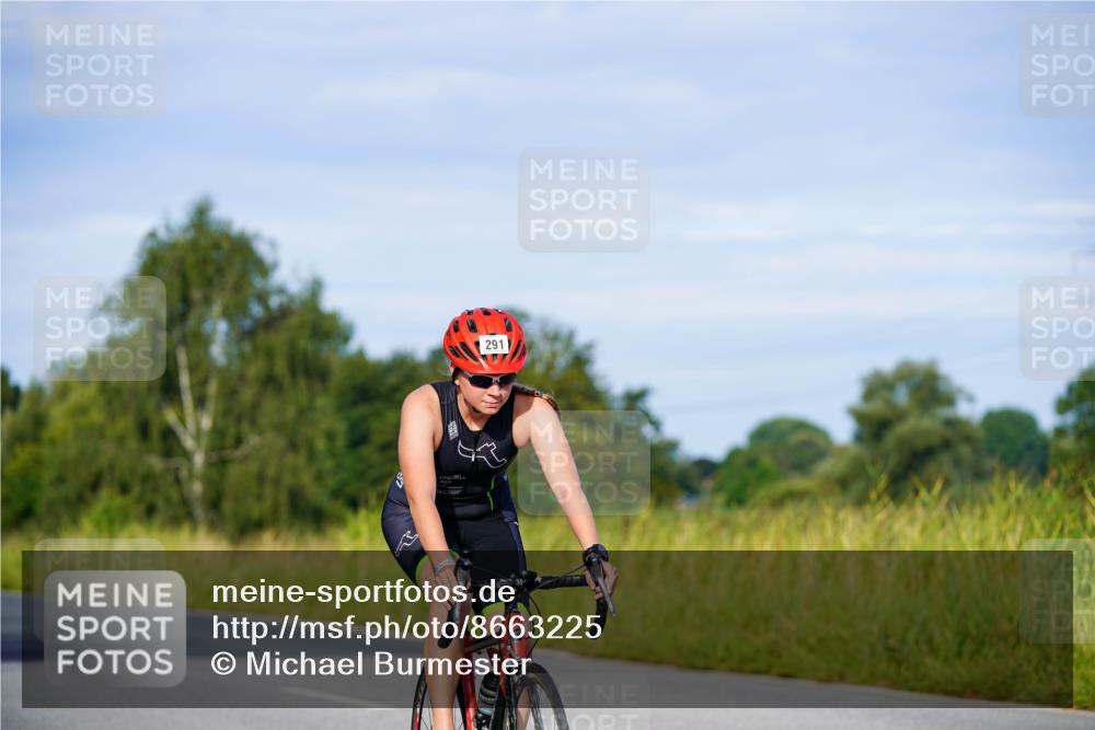 31.08.2025 - Elbe Triathlon Hamburg Michael Burmester http://msf.ph/oto/8663225 31.08.2025 09:15:10 Radfahren 274, 291, 333, 359, 534 meine-sportfotos.de