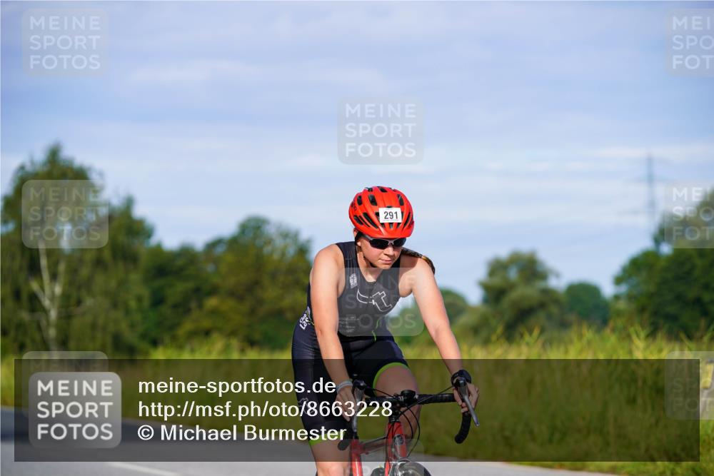 31.08.2025 - Elbe Triathlon Hamburg Michael Burmester http://msf.ph/oto/8663228 31.08.2025 09:15:10 Radfahren 274, 291, 333, 359, 534 meine-sportfotos.de