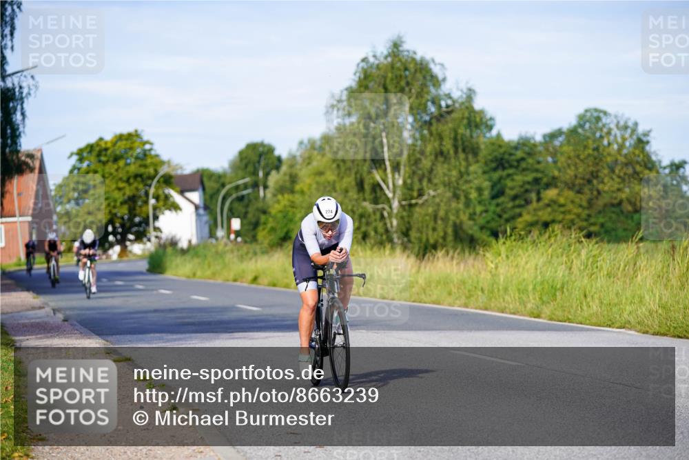 31.08.2025 - Elbe Triathlon Hamburg Michael Burmester http://msf.ph/oto/8663239 31.08.2025 09:15:16 Radfahren 192, 274, 290, 333, 359 meine-sportfotos.de