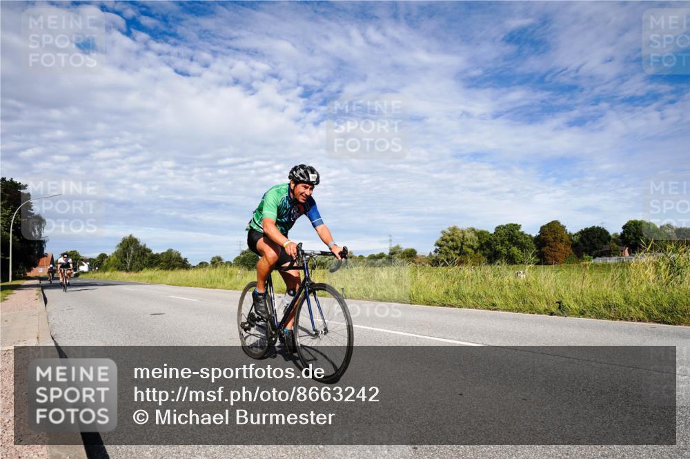 31.08.2025 - Elbe Triathlon Hamburg Michael Burmester http://msf.ph/oto/8663242 31.08.2025 09:34:37 Radfahren 228, 257, 410 meine-sportfotos.de