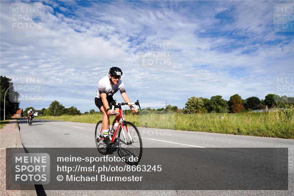 31.08.2025 - Elbe Triathlon Hamburg Michael Burmester http://msf.ph/oto/8663245 31.08.2025 09:34:39 Radfahren 228, 410 meine-sportfotos.de