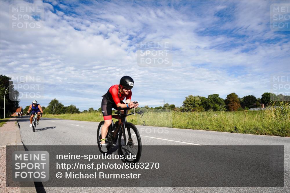 31.08.2025 - Elbe Triathlon Hamburg Michael Burmester http://msf.ph/oto/8663270 31.08.2025 09:35:03 Radfahren 264, 428, 447, 730 meine-sportfotos.de