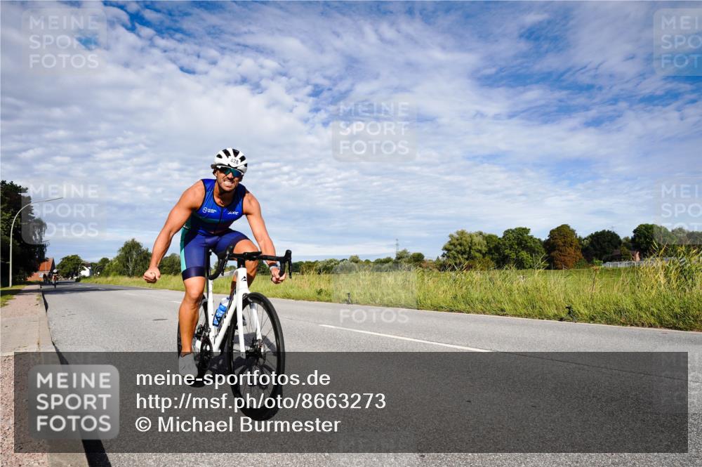 31.08.2025 - Elbe Triathlon Hamburg Michael Burmester http://msf.ph/oto/8663273 31.08.2025 09:35:03 Radfahren 264, 428, 447, 730 meine-sportfotos.de