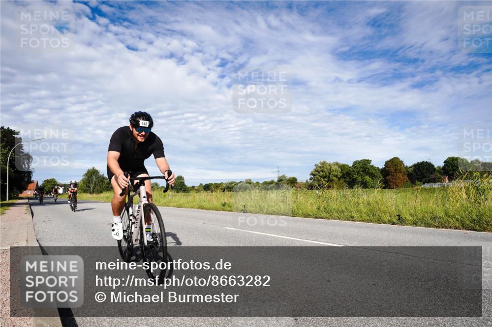 31.08.2025 - Elbe Triathlon Hamburg Michael Burmester http://msf.ph/oto/8663282 31.08.2025 09:35:14 Radfahren 250, 425, 446, 532, 766 meine-sportfotos.de