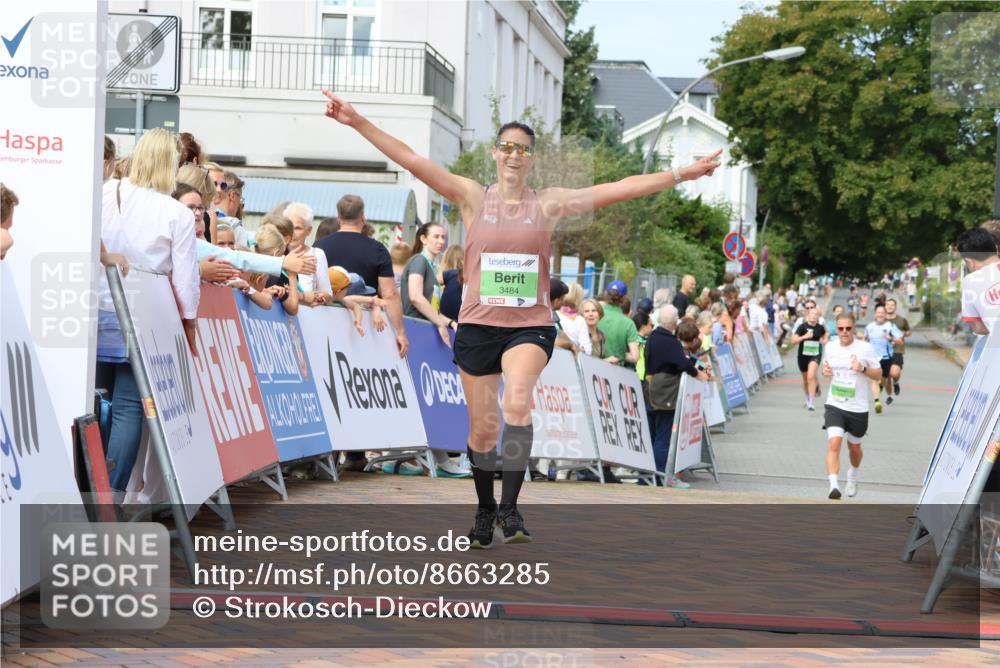 31.08.2025 - 21. Blankeneser Heldenlauf Strokosch-Dieckow http://msf.ph/oto/8663285 31.08.2025 11:02:22 Ziel 3172, 3700, 3484 meine-sportfotos.de