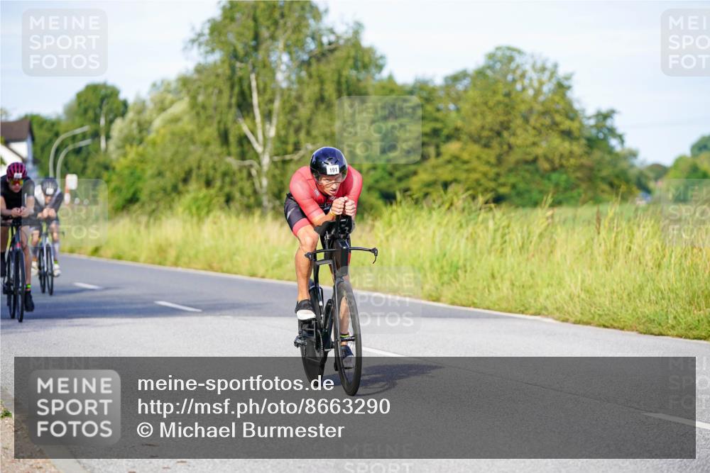 31.08.2025 - Elbe Triathlon Hamburg Michael Burmester http://msf.ph/oto/8663290 31.08.2025 09:15:39 Radfahren 191, 363, 387, 394, 502, 527, 645 meine-sportfotos.de